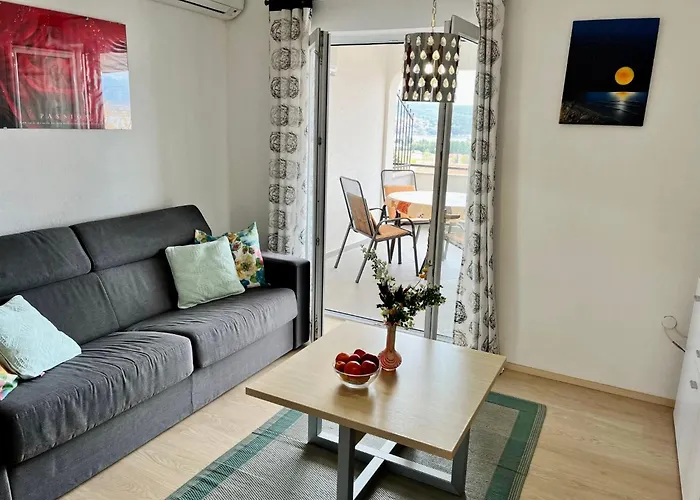 Stela In Karin Gornji By Interhome