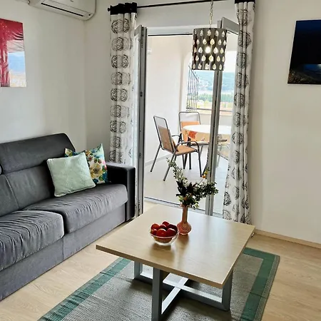 Stela In Karin Gornji By Interhome